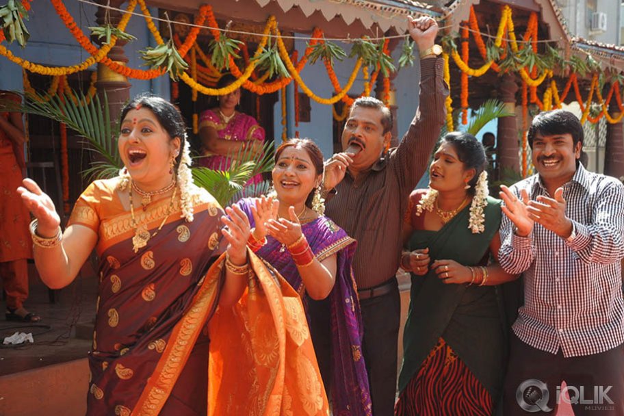 Abbai Class Ammayi Mass